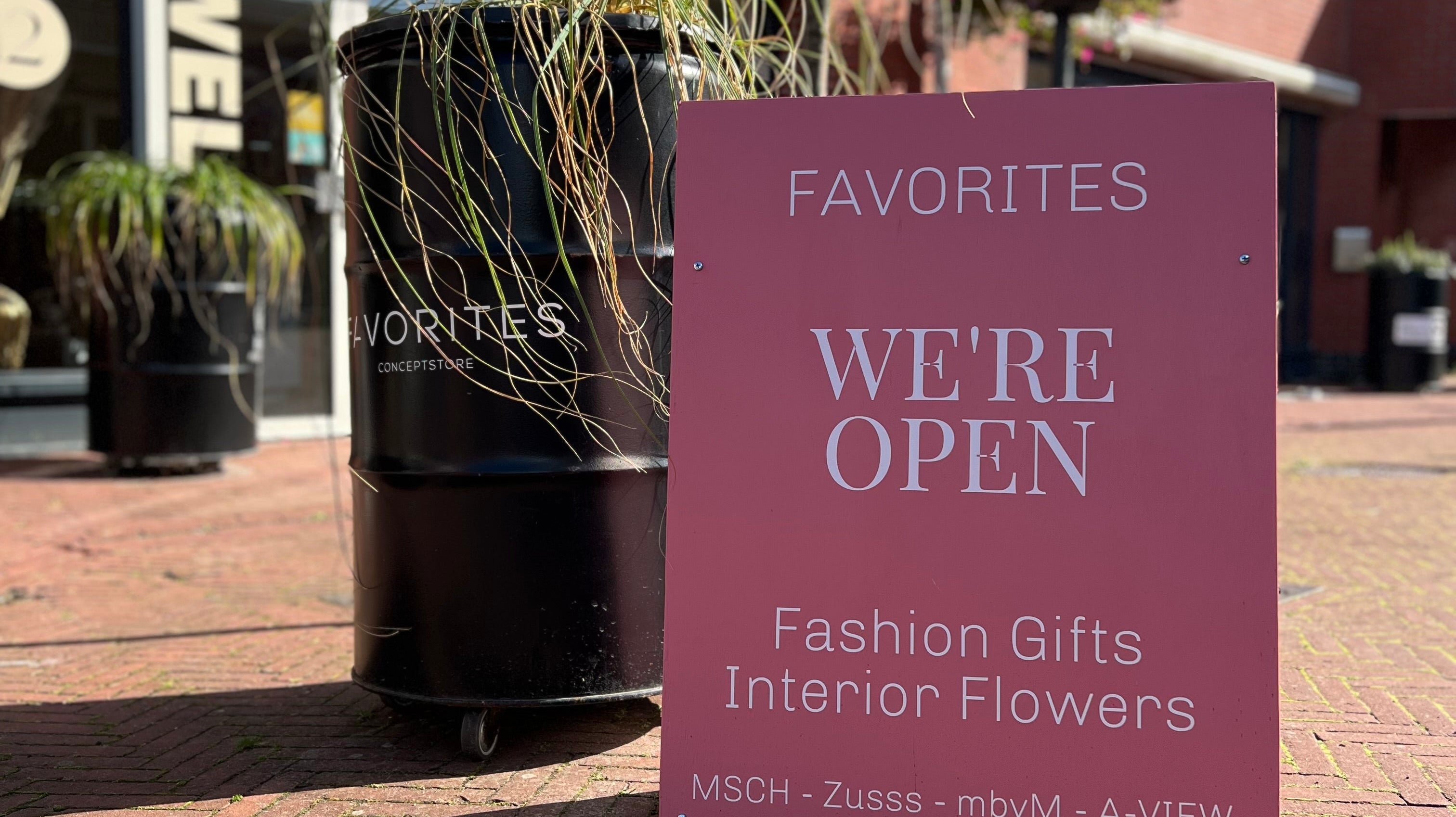 Shoppen in Zuidhorn: FAVORITES, dé conceptstore voor damesmode & wonen in Noord-Nederland