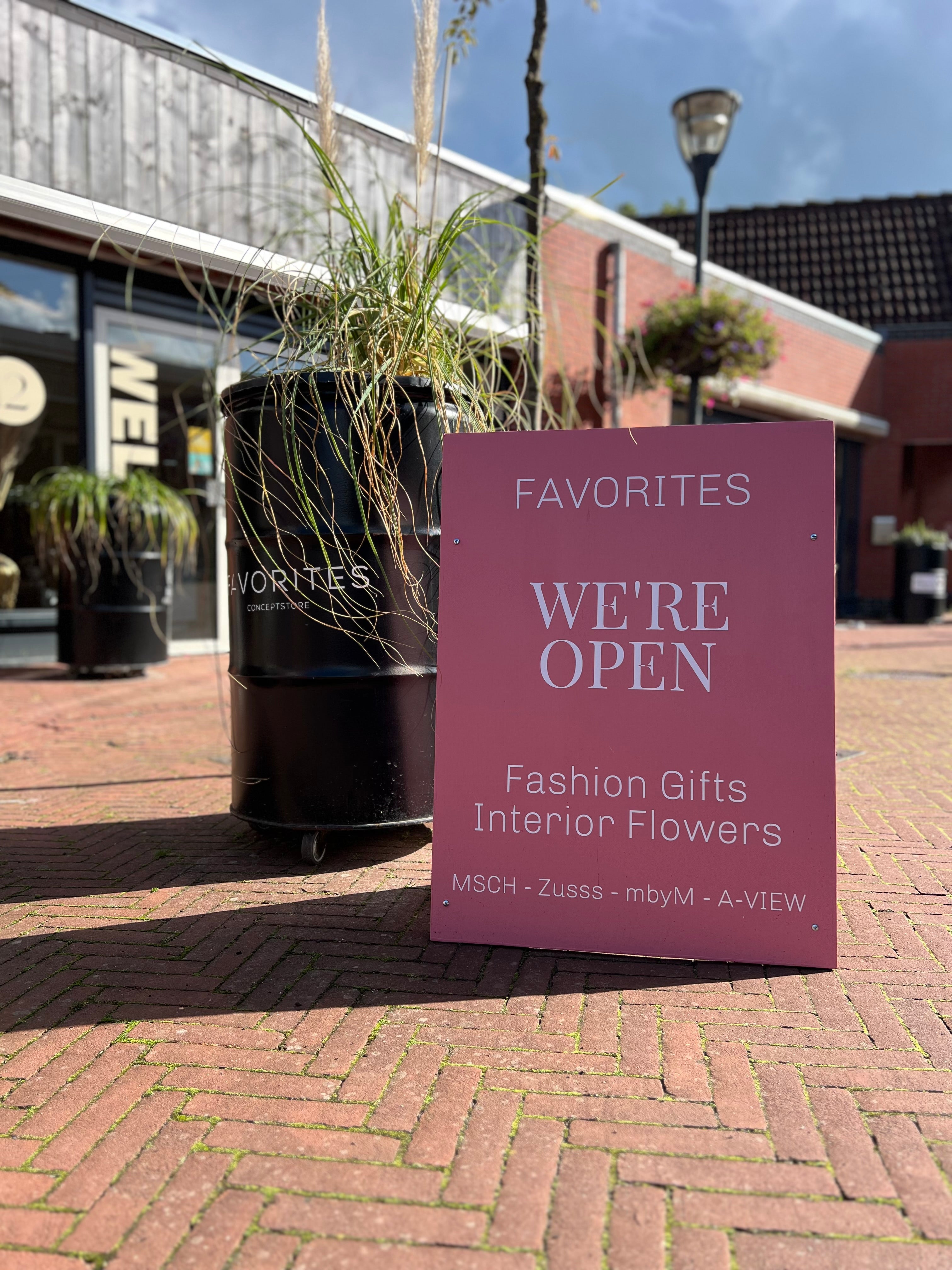 Shoppen in Zuidhorn: FAVORITES, dé conceptstore voor damesmode & wonen in Noord-Nederland